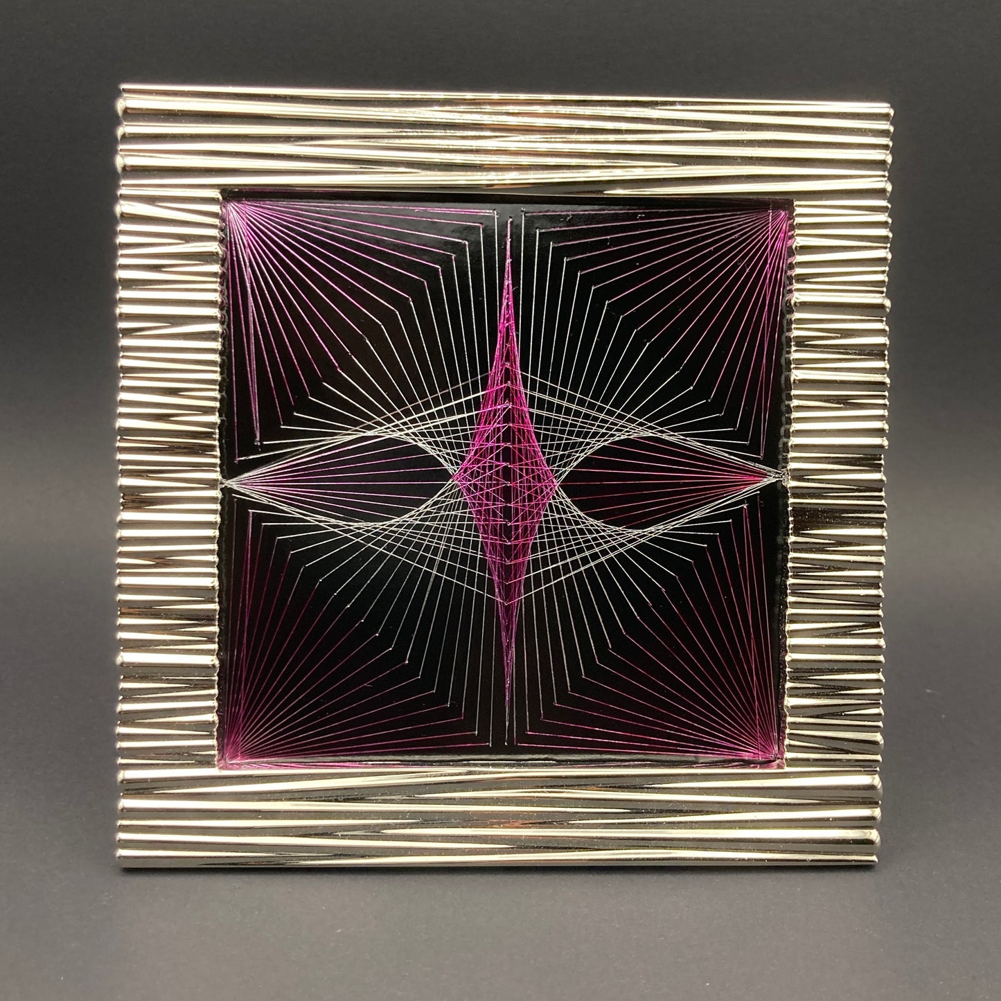 Framed Tri-Dot Tile 206