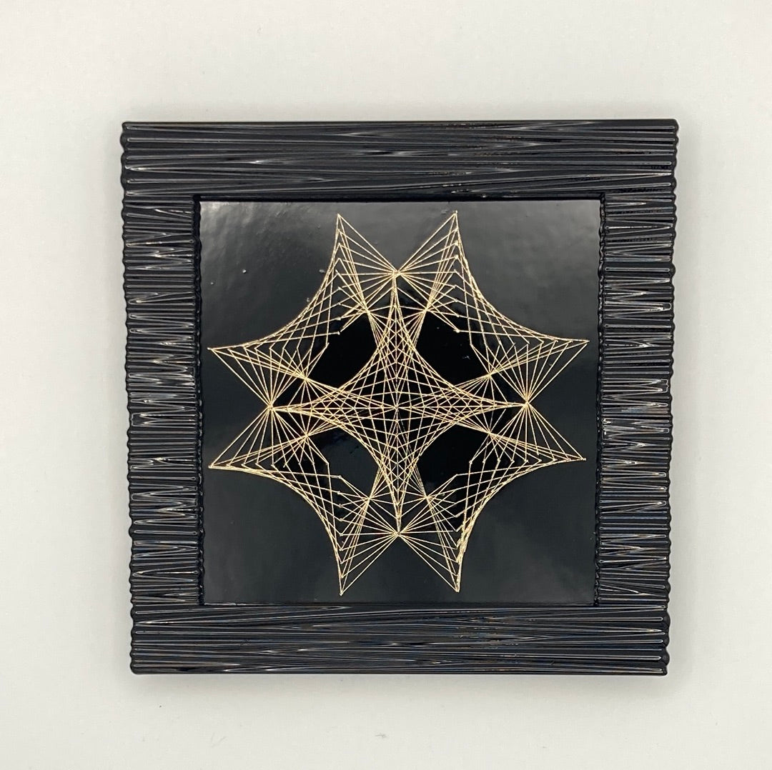 Framed Tri-Dot Tile 162